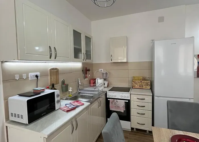 شقة Miran Stan U Srcu Grada